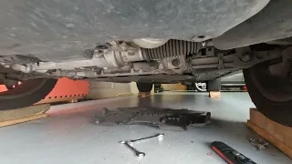 Car Engine Oil Extractor vs Draining oil from the sump plug