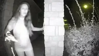 Texas mystery woman rings doorbell, disappears into night