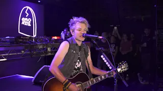 Sum41 - In Too Deep Acoustic Live at Emo Nite