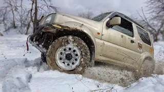 SUZUKI JIMNY vs NIVA. Stuck in the FOREST. Offroad