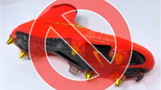 DO NOT BUY soft ground football boots!