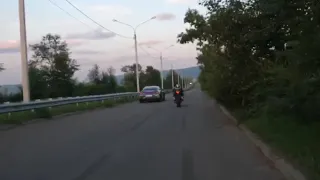 Nissan GTR vs Yamaha R1