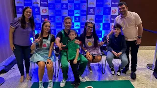 Eu, Lucas, do canal Lucas Nunca Desiste, com minha família no show do Gato Galáctico em Fortaleza.