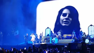 Lana Del Rey "Blue Jeans" live, México 2023