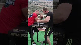 75кg vs 120kg Самый сильный легковес в мире Даниель Прокопчук . Больше Армрестлинга на канале!