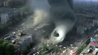 Madness in China! A hellish tornado is wreaking havoc from Suqian to Yancheng!