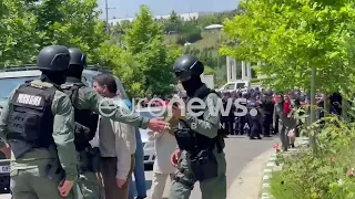 Muxhahedinët në protestë, Policia mbyll operacionin në MEK