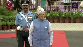 Prime Minister Narendra Modi inspects the Guard of Honour at Red Fort