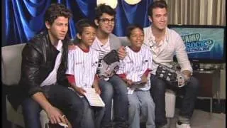 Kid Pitch twins Nathan and Ryan interview the Jonas Brothers!