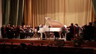 Ф. Шопен. Концерт №2 f-moll для фортепиано с оркестром III часть. Солирует Даниил Копылов.