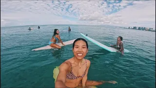 SURFING WITH FRIENDS WAIKIKI EP 008 (short version) 🏄🏻‍♀️🏄🏽🌊