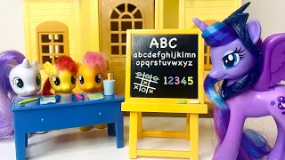 MLP: Luna becomes a School Teacher