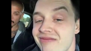 Звёзды сериала "Бесстыдники" (Shameless): Noel Fisher и Cameron Monaghan