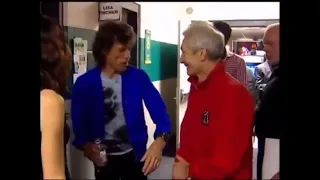 Charlie Watts is ruining Mick Jagger's outfit | The Rolling Stones backstage before the show🧥