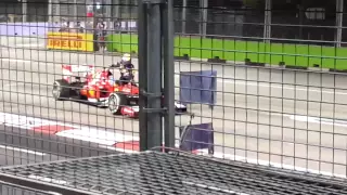 Formula 1 Singtel Singapore Grand Prix 2013 - Mark Webber hitches a ride on Alonso's Ferrari!