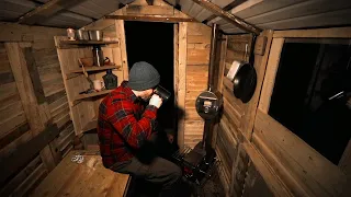 Building a Cabin from Pallet Wood: Cheap Off Grid Homestead