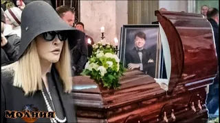 Валентина Юдашкина похоронили на Троекуровском кладбище. На прощании была даже Алла Пугачева...