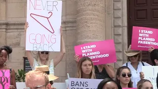 Possível proibição do aborto gera protestos nos EUA