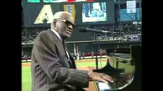 ★ Ray Charles ★ America the Beautiful ★ 2001 World Series ★