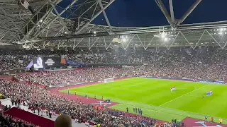 West Ham Fans Singing ''God Save The Queen'' After Death Of Queen Elizabeth