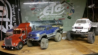 Crawler Teds Garage - Tamiya King Hauler with Tanker trailer and a couple Axial rigs in the Garage