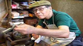 The process by which traditional Japanese razors are made by an 81-year-old Japanese blacksmith.