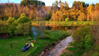 Рыбалка с ночёвкой на красивой весенней реке. Спиннинг. Жарёха, костёр, поход, хариус, форель, щука.