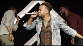 🔥 Travis Greene PRAISE BREAK - The Blood Did It (Worship Moment)