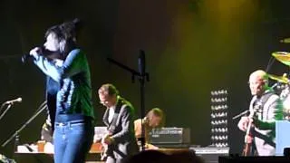 Beth Hart & Joe Bonamassa - Nutbush City Limits - Hampton Court Palace - 24 June 2013