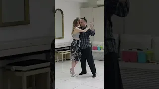 How to dance tango on the same spot. #musicality #честноетанго #музыкальность