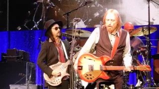 Tom Petty and the Heartbreakers.....Don't Come Around Here No More.....5/13/17.....Indianapolis