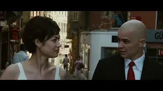 Hitman (2007): Agent 47 and Nika Boronina travel to Istanbul