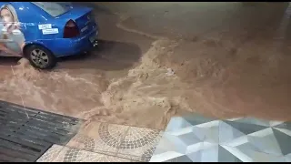 Chuva forte alaga ruas e enxurrada invade casas em Joselândia