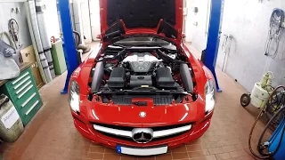 Mercedes-Benz SLS AMG - Oil Change