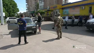 У Житомирі поліцейські затримали молодика за рекет щодо військовослужбовця