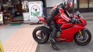 AKRAPOVICサウンドを聞け　YAMAHA YZF-R1　2016 Ducati Superbike 1299 Panigale S　ヤマハ・YZF-R1　アクラボビッチ