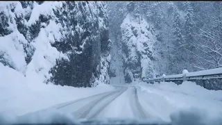 Fahrt durch das Oberallgäu und Oberstdorf im Schneetreiben 4K