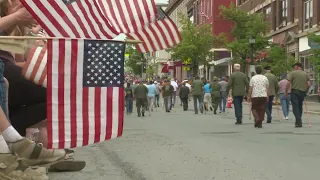 Kids turn out to pay respects at Memorial Day parade in Bangor