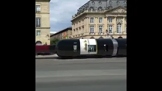 Bordeaux 'ta Şarap Şeklinde Tramvay