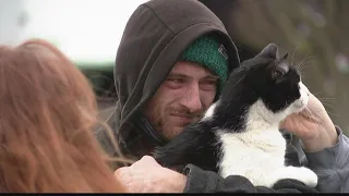 Strangers help homeless man living in car during winter storm