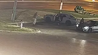 Dallas, Texas: Suspects fire at undercover officer and steal his car