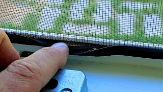 Mosquito nets DO NOT BUY anymore! I do it myself, and do not damage the windows! Great DIY idea!