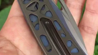 VENOM HARPOON folding knife