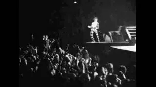 4. Somebody To Love (Queen-Live In Rotterdam: 4/19/1978)