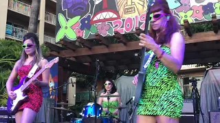 The Surfrajettes . Party Line. Tiki Oasis 2019