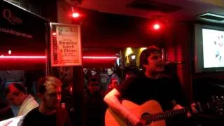 With or Without you / Don't stop believin' - U2 meets Jounery at Quays Temple Bar,Dublin