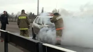 Пожар в твери такси 15,11,2012 на Красинском мосту.mp4