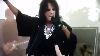 Alice Cooper - Lost In America (Live) Taste of Minnesota - Harriet Island - St. Paul 30June2006