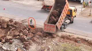 Expert Engineering Highway Road Building Big Stone Dumping, Mini Dozer CATD4C LGF
