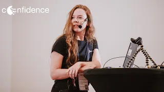 Julia Zduńczyk: Hacking Access Control Systems | CONFidence 2023